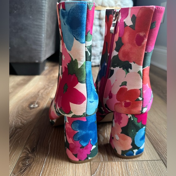 NEW floral Corkys bootie heels - Picture 5 of 10